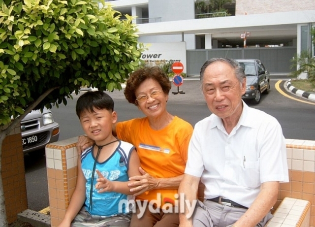 콘월리스 요새 가는 버스 노선을 알아내지 못한 나를 위해 그곳까지 데려다준 고마운 할머니와 할아버지. 그분들의 친절이 아직도 잊혀지지 않는다. /신양란 작가