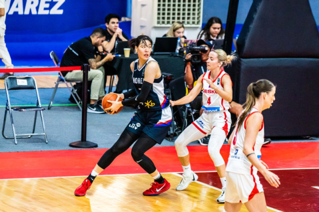 한국 여자 농구대표팀 박지수./FIBA