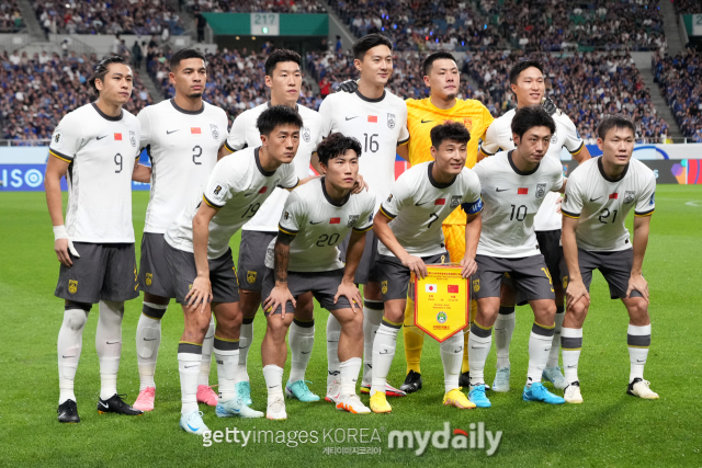 중국은 5일 일본 사이타마에서 열린 2026 북중미월드컵 아시아지역 3차예선 C조 1차전에서 일본에 0-7 대패를 기록했다. 월드컵 2차예선에서 태국에 승자승에 앞서며 극적으로 3차예선 진출에 성공한 중국은 3차예선 첫 경기를 대패로 마쳤다./게티이미지코리아