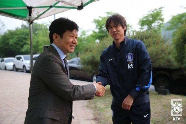 정몽규 회장과 홍명보 감독/대한축구협회