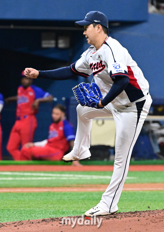 2024 세계야구소프트볼연맹(WBSC) 프리미어12 대표팀 유영찬./마이데일리